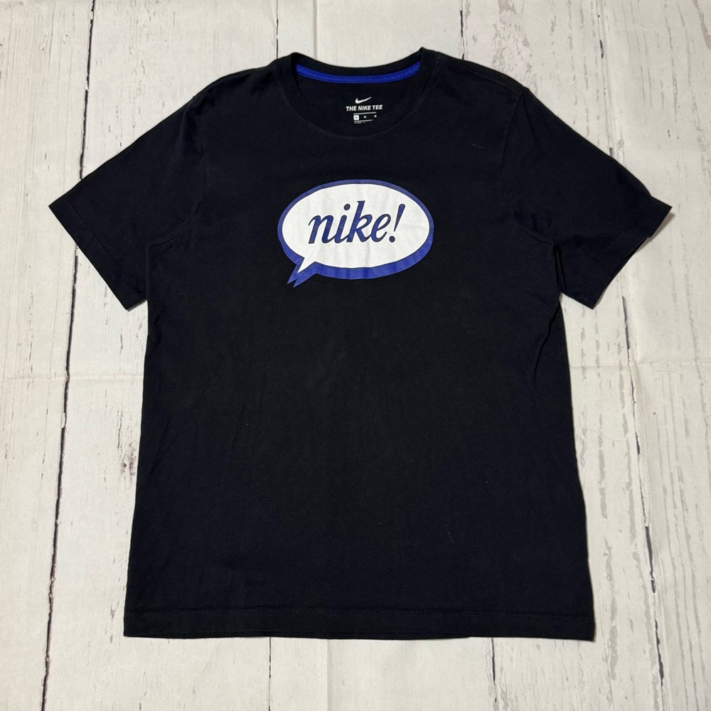 The Nike Tee mens Medium black speech bubble emoji graphic short sleeve t-shirt